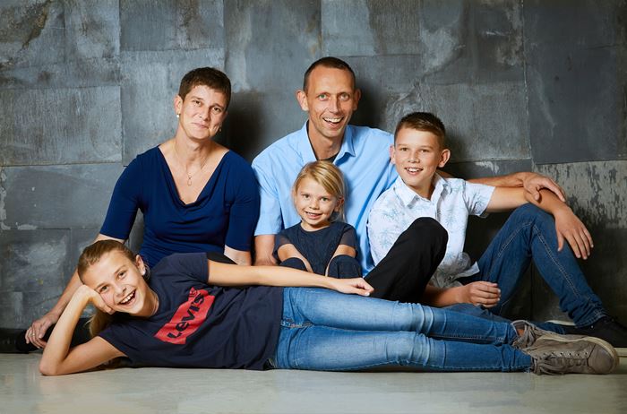 Lene Henningsen 20.10.02 Familie Foto1627 33X50 Copy